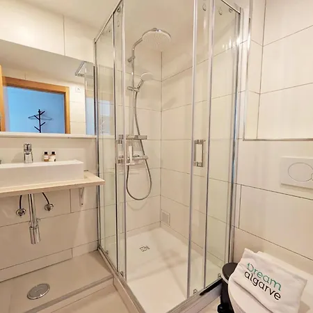 B06 - Top-floor Marina 2 Bed アパート *