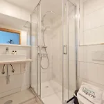 B06 - Top-floor Marina 2 Bed * Lagos