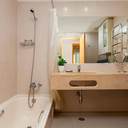 Apartment B06 - Top-floor Marina 2 Bed