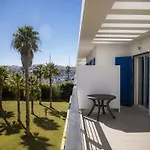 B06 - Top-floor Marina 2 Bed Apartamento