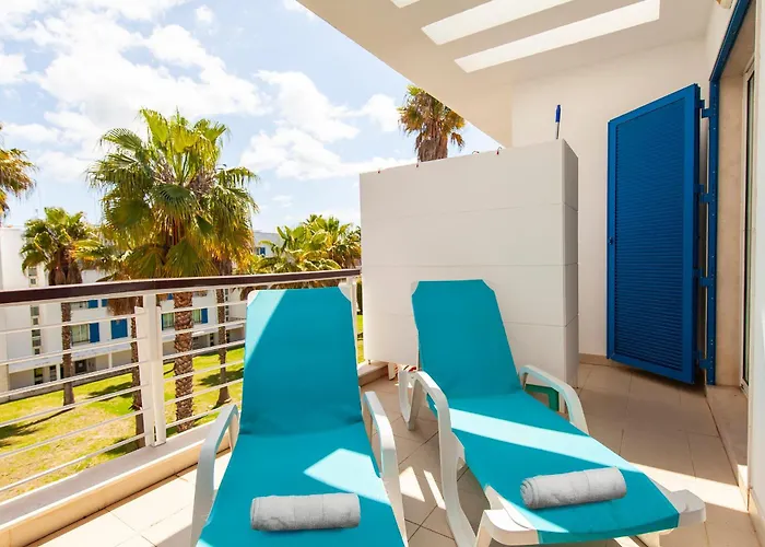 Apartment B06 - Top-floor Marina 2 Bed