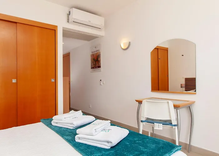 Apartment B06 - Top-floor Marina 2 Bed Lagos