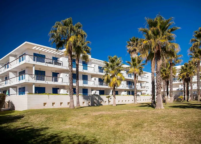 B06 - Top-floor Marina 2 Bed * Lagos